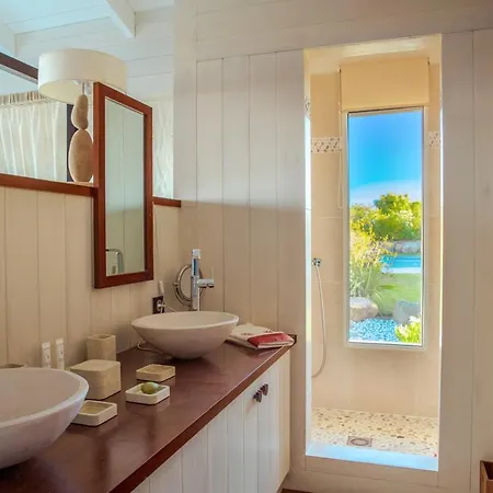 Villa Saint-julien Sleeps 14 Pool Wifi